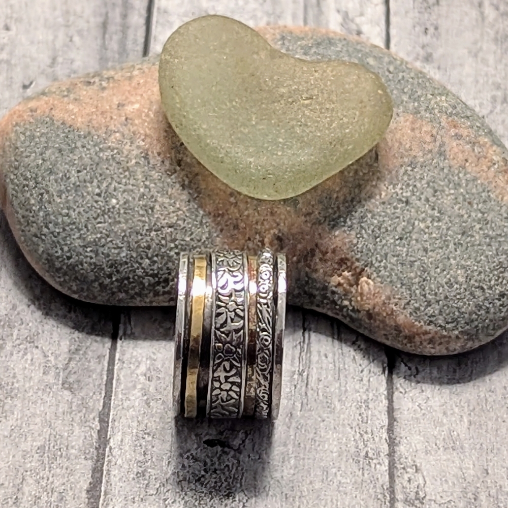 ***SOLD***Silpada Floral Twirl Sterling Silver and Brass Spinner Ring - Picture 6 of 10